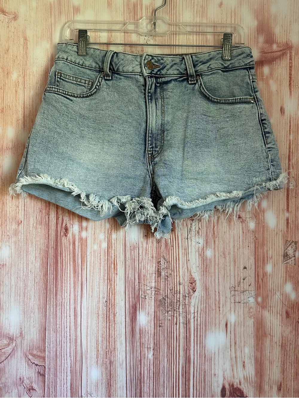 H&M Divided Light Wash High Rise Frayed Hem Cutoff Denim Jean Shorts Size 8